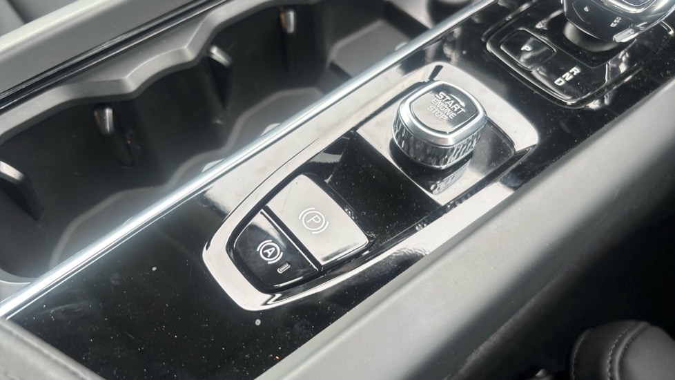 Used Volvo XC60 2025 for sale - 76709569: Photo 60