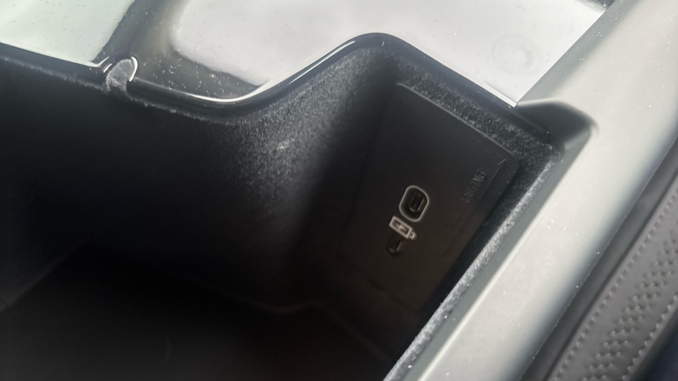 Used Volvo XC60 2025 for sale - 76709569: Photo 61