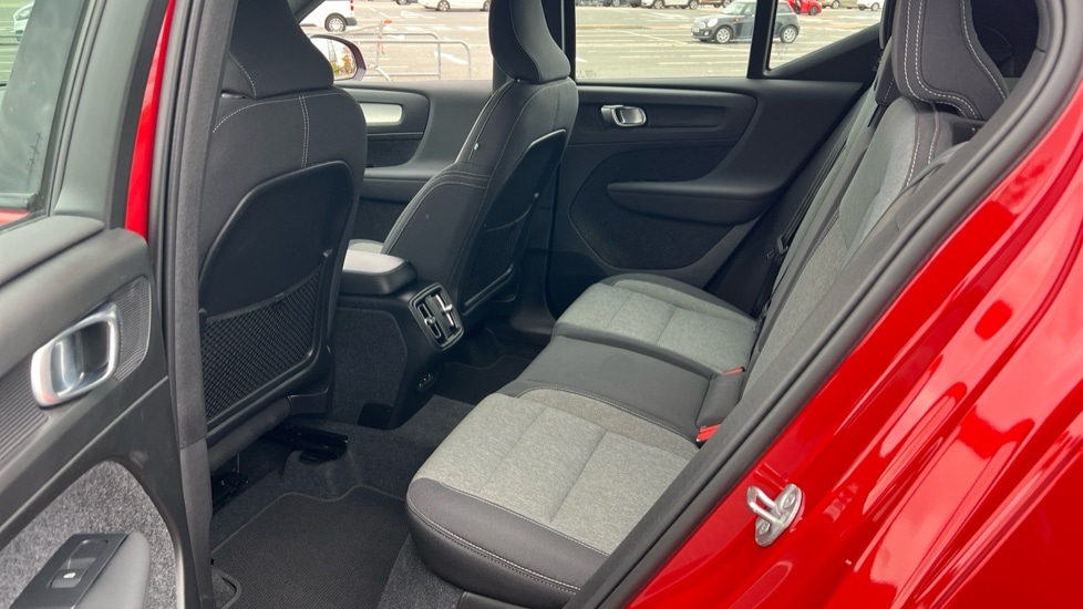 Used Volvo XC40 2023 for sale - 76297348: Photo 10