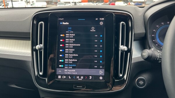 Used Volvo XC40 2023 for sale - 76297348: Photo 35