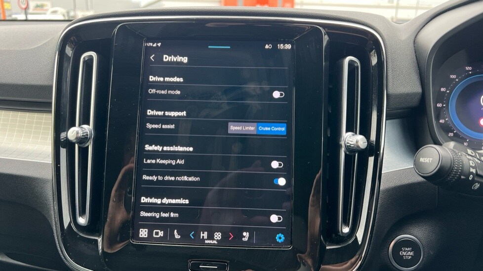 Used Volvo XC40 2023 for sale - 76297348: Photo 39