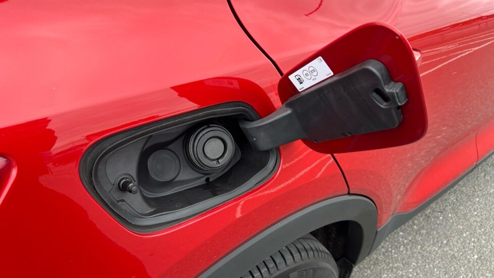 Used Volvo XC40 2023 for sale - 76297348: Photo 40