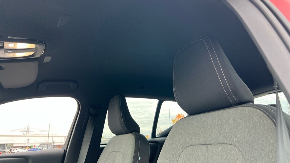 Used Volvo XC40 2023 for sale - 76297348: Photo 42