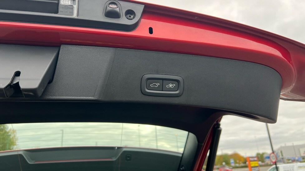 Used Volvo XC40 2023 for sale - 76297348: Photo 43