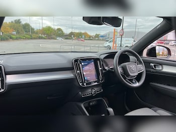 Used Volvo XC40 2023 for sale - 76297348: Photo 4