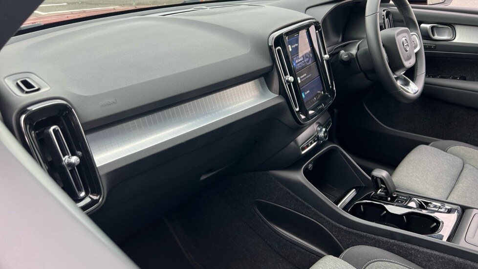 Used Volvo XC40 2023 for sale - 76297348: Photo 50