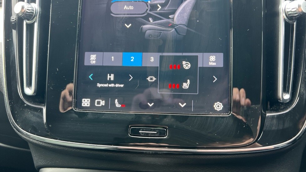 Used Volvo XC40 2023 for sale - 76297348: Photo 65