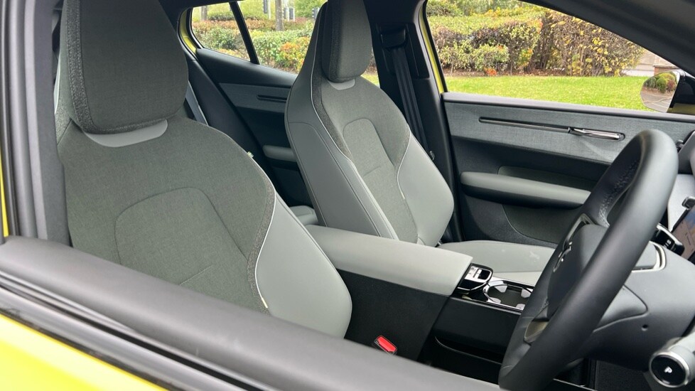 Used Volvo EX30 2025 for sale - 75514518: Photo 9