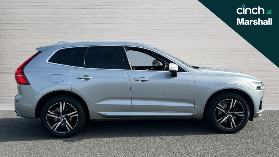 Used Volvo XC60 2019 for sale - 76066982: Photo 2