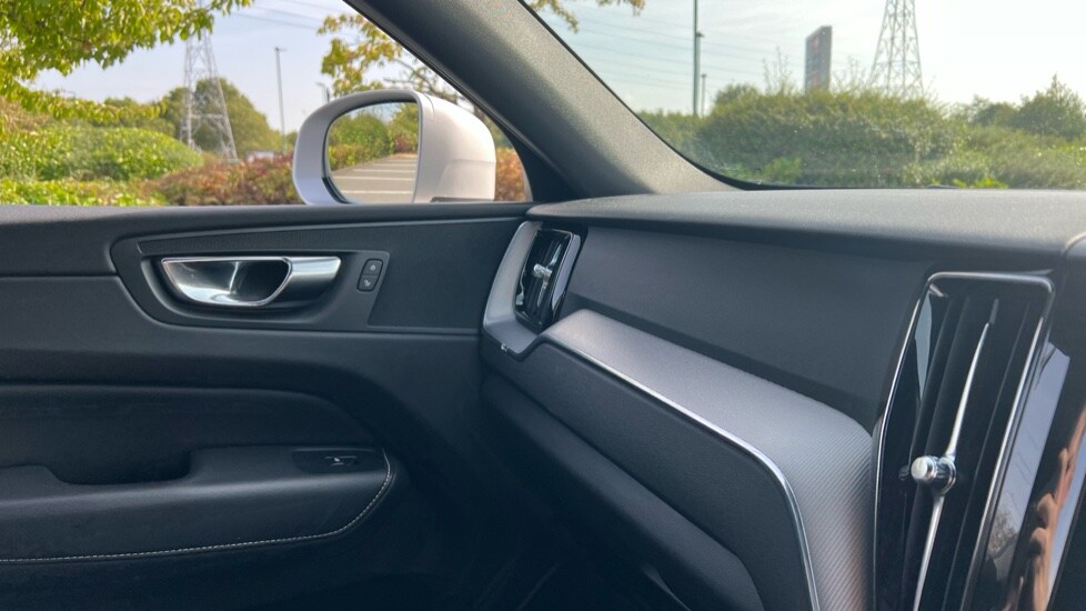 Used Volvo XC60 2019 for sale - 76066982: Photo 56