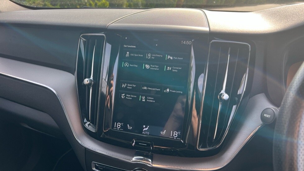 Used Volvo XC60 2019 for sale - 76066982: Photo 60