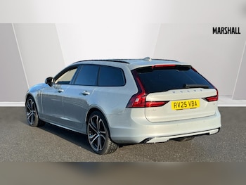 Used Volvo V90 2025 for sale - 76696362: Photo