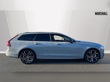 Used Volvo V90 2025 for sale - 76696362: Photo