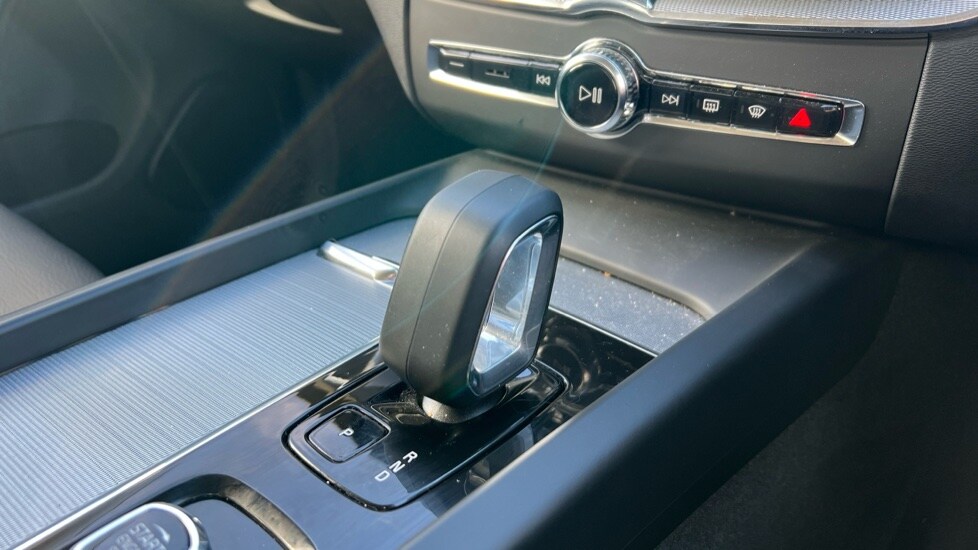 Used Volvo XC60 2023 for sale - 76954419: Photo 14