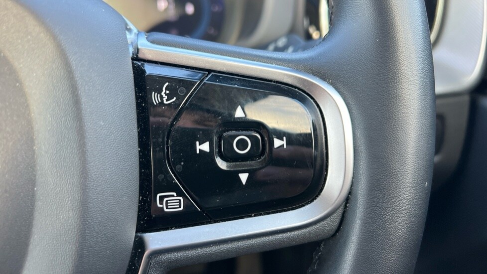 Used Volvo XC60 2023 for sale - 76954419: Photo 19