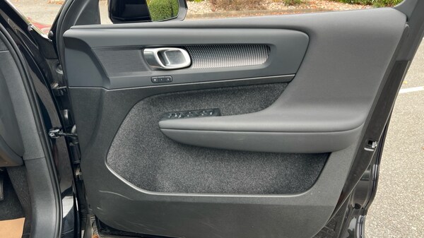 Used Volvo XC40 2024 for sale - 76244596: Photo 15