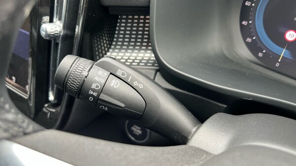 Used Volvo XC40 2024 for sale - 76244596: Photo 29