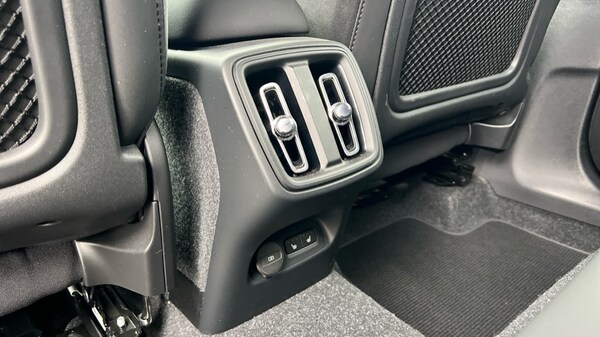Used Volvo XC40 2024 for sale - 76244596: Photo 45