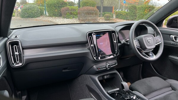 Used Volvo XC40 2024 for sale - 76244596: Photo 4