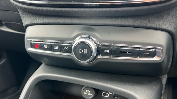 Used Volvo XC40 2024 for sale - 76244596: Photo 55