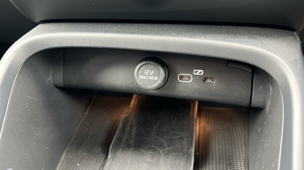 Used Volvo XC40 2024 for sale - 76244596: Photo 56