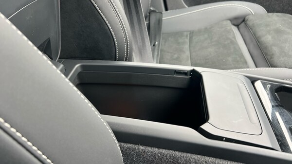 Used Volvo XC40 2024 for sale - 76244596: Photo 59