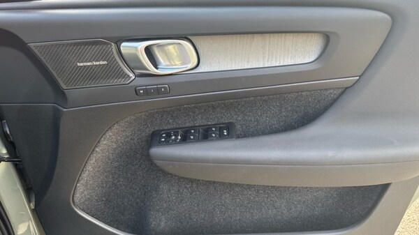 Used Volvo XC40 2025 for sale - 76176347: Photo 15