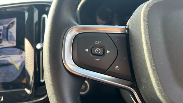 Used Volvo XC40 2025 for sale - 76176347: Photo 18