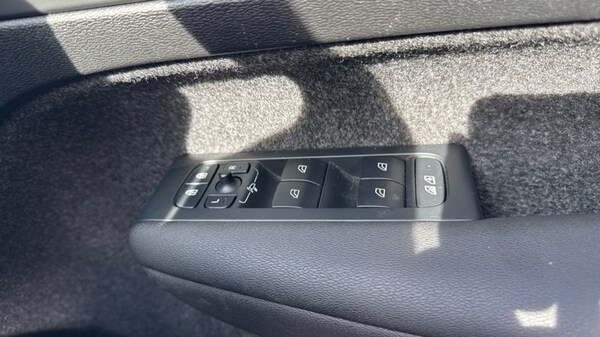 Used Volvo XC40 2025 for sale - 76176347: Photo 32