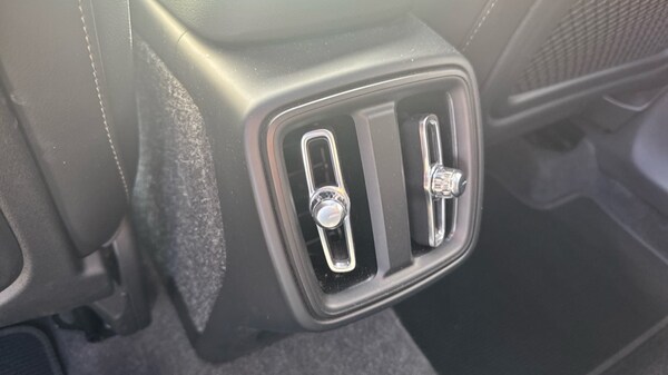 Used Volvo XC40 2025 for sale - 76176347: Photo 47