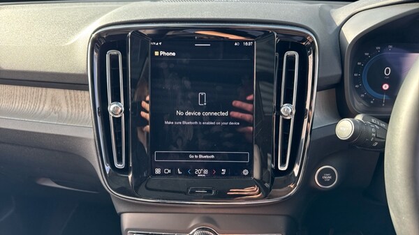 Used Volvo XC40 2025 for sale - 76176347: Photo 60