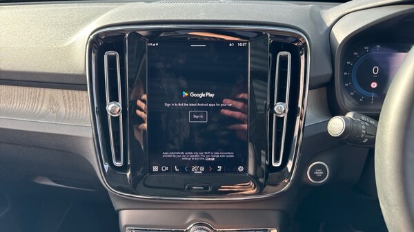 Used Volvo XC40 2025 for sale - 76176347: Photo 61