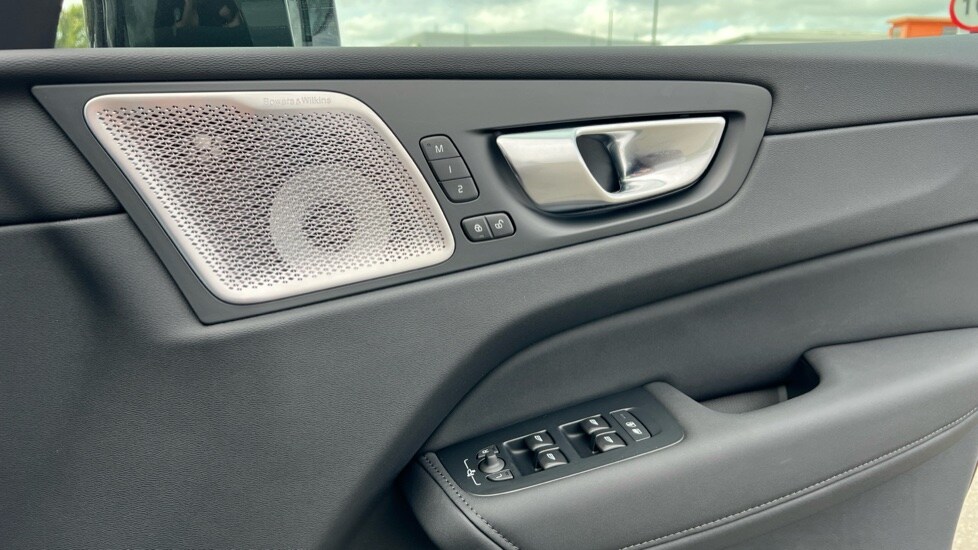 Used Volvo XC60 2025 for sale - 76217315: Photo 15