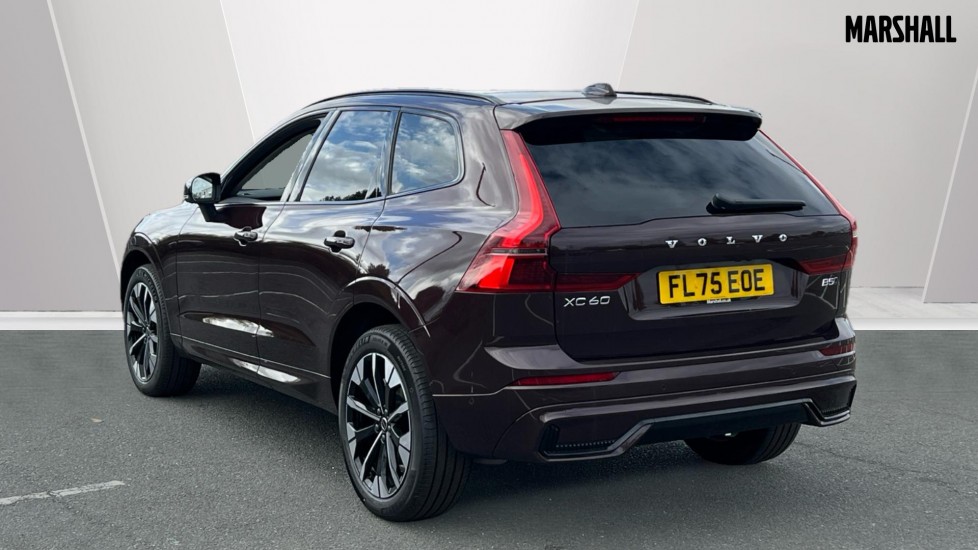 Used Volvo XC60 2025 for sale - 76217315: Photo 2