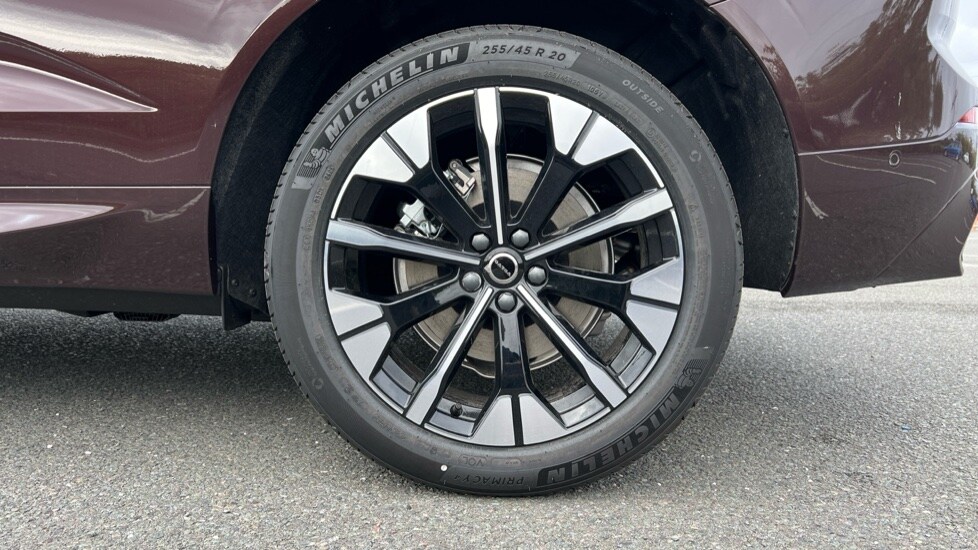 Used Volvo XC60 2025 for sale - 76217315: Photo 26