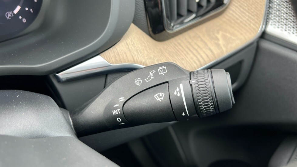 Used Volvo XC60 2025 for sale - 76217315: Photo 30