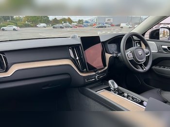 Used Volvo XC60 2025 for sale - 76217315: Photo 4