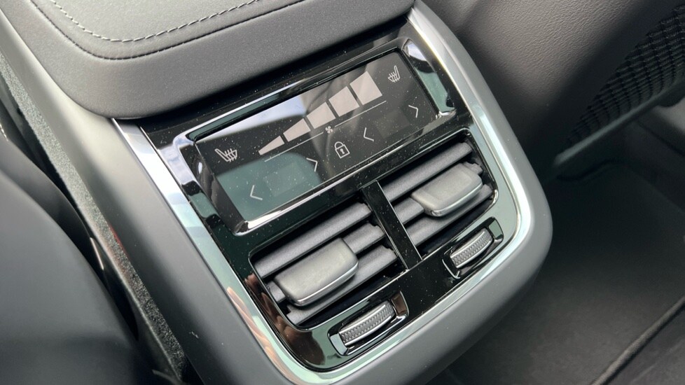 Used Volvo XC60 2025 for sale - 76217315: Photo 54