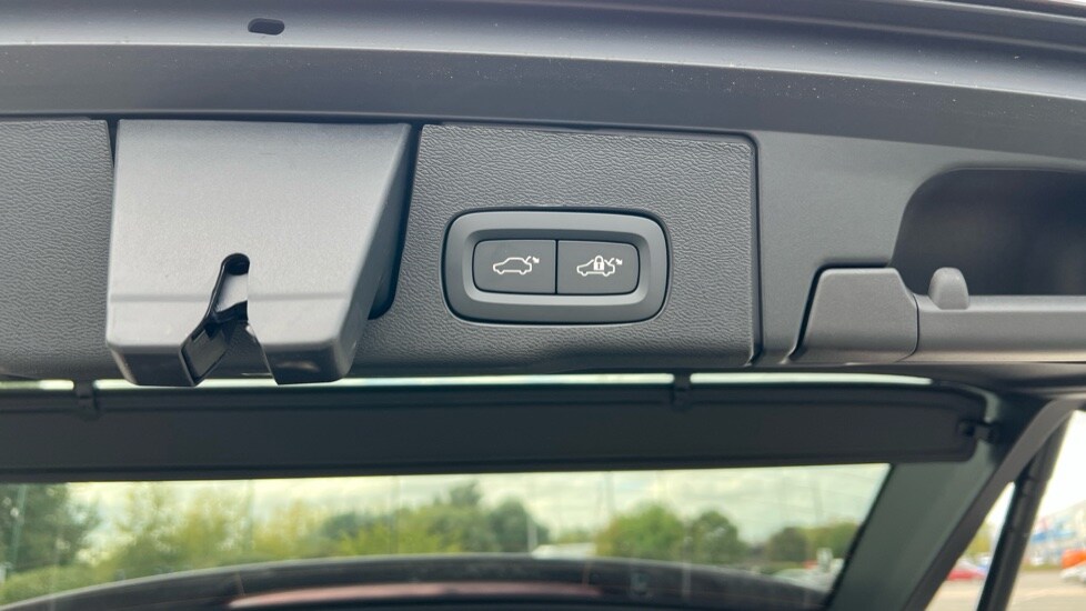 Used Volvo XC60 2025 for sale - 76217315: Photo 56