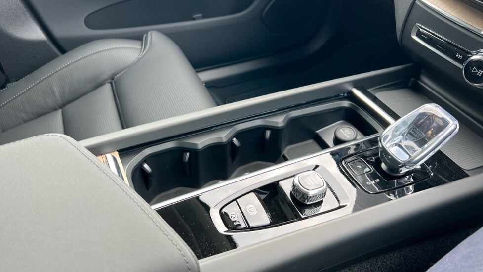 Used Volvo XC60 2025 for sale - 76217315: Photo 61