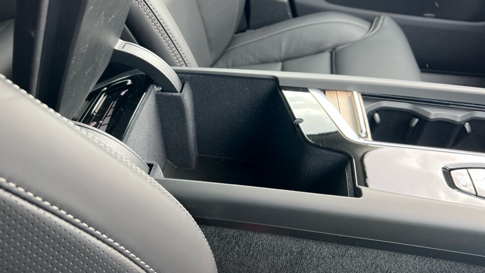 Used Volvo XC60 2025 for sale - 76217315: Photo 63