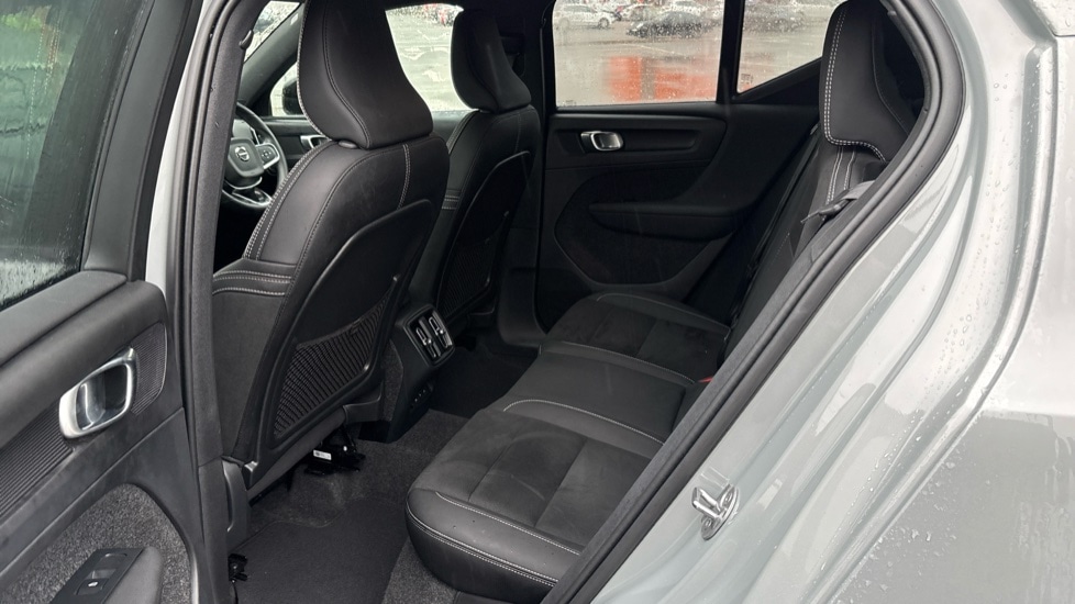 Used Volvo XC40 2025 for sale - 76901206: Photo 10