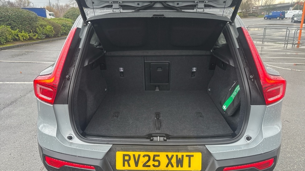 Used Volvo XC40 2025 for sale - 76901206: Photo 17