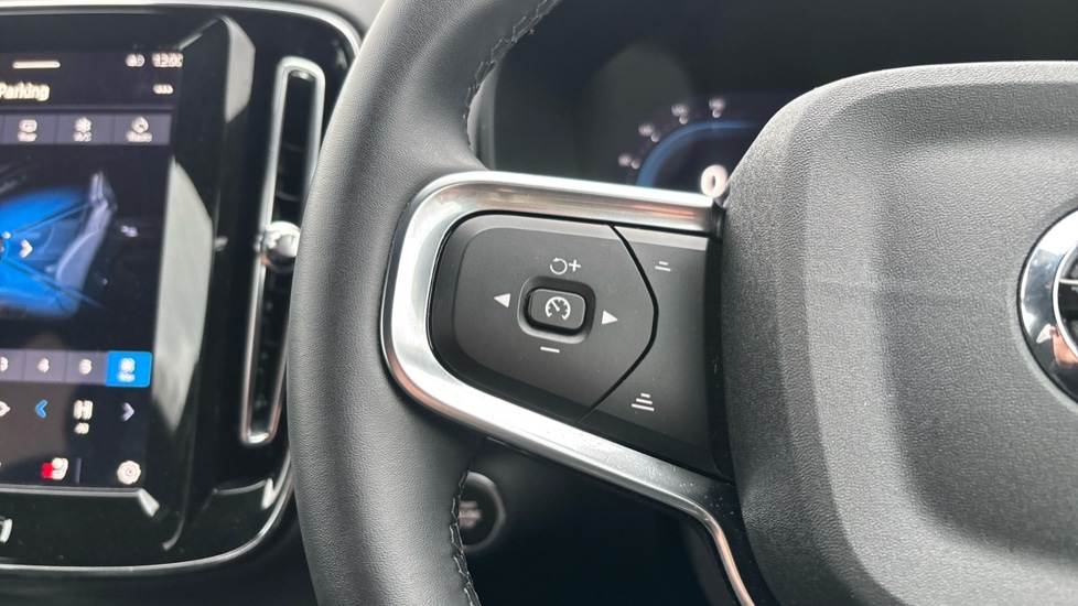 Used Volvo XC40 2025 for sale - 76901206: Photo 18