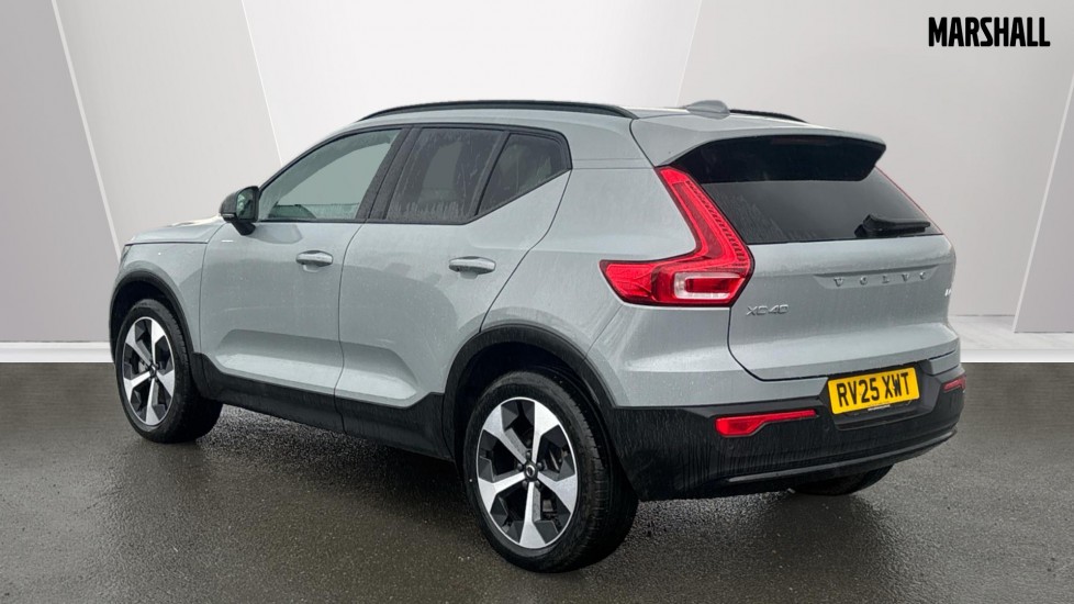 Used Volvo XC40 2025 for sale - 76901206: Photo 2