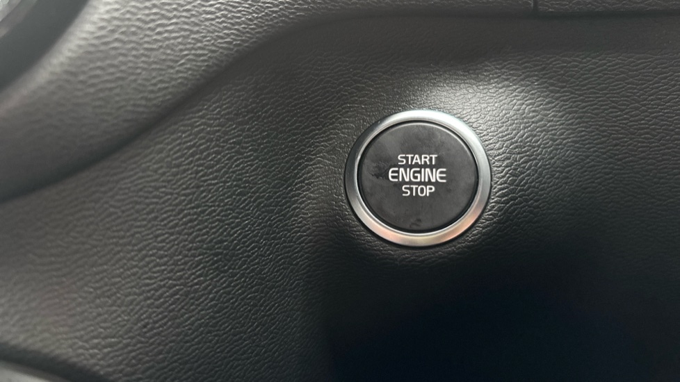 Used Volvo XC40 2025 for sale - 76901206: Photo 28