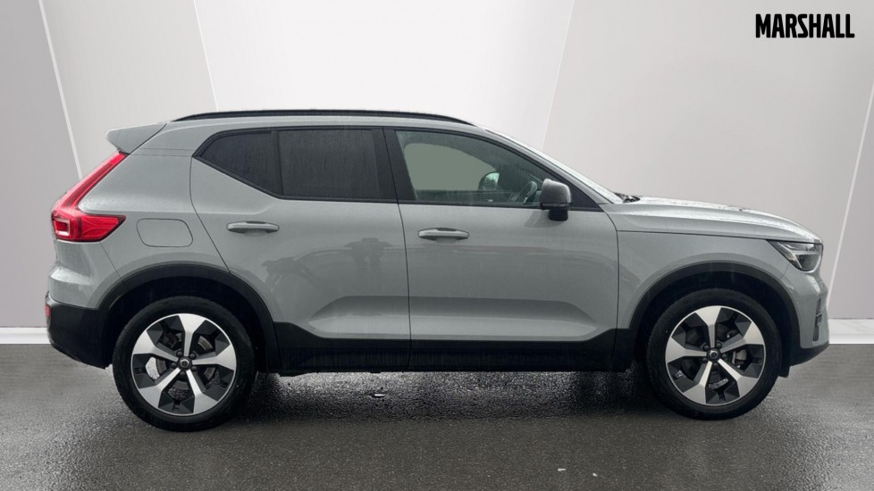 Used Volvo XC40 2025 for sale - 76901206: Photo 3