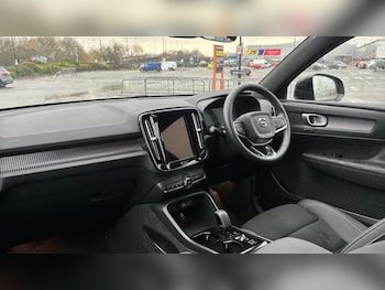 Used Volvo XC40 2025 for sale - 76901206: Photo
