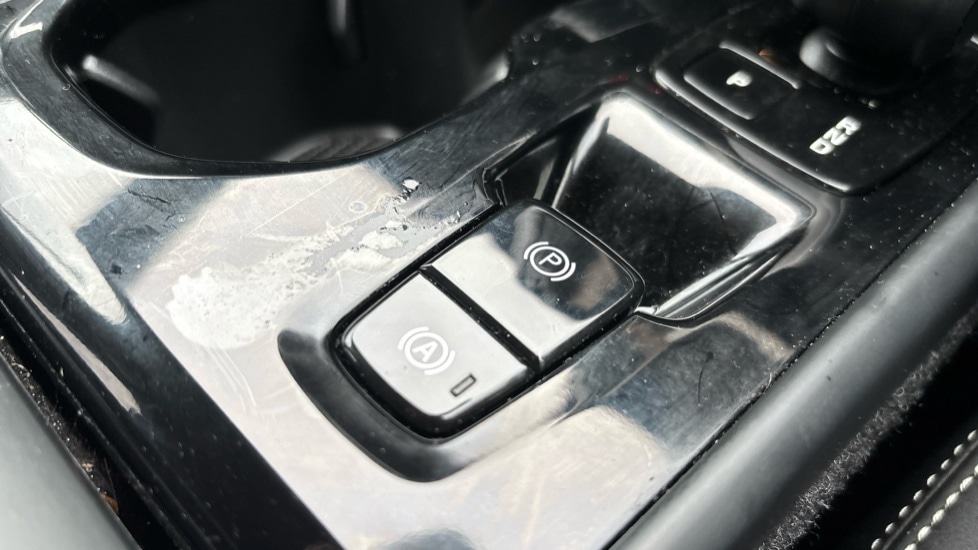 Used Volvo XC40 2025 for sale - 76901206: Photo 54