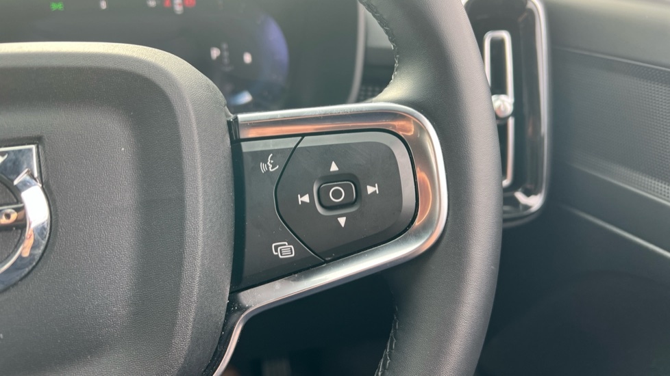 Used Volvo XC40 2025 for sale - 76007869: Photo 19